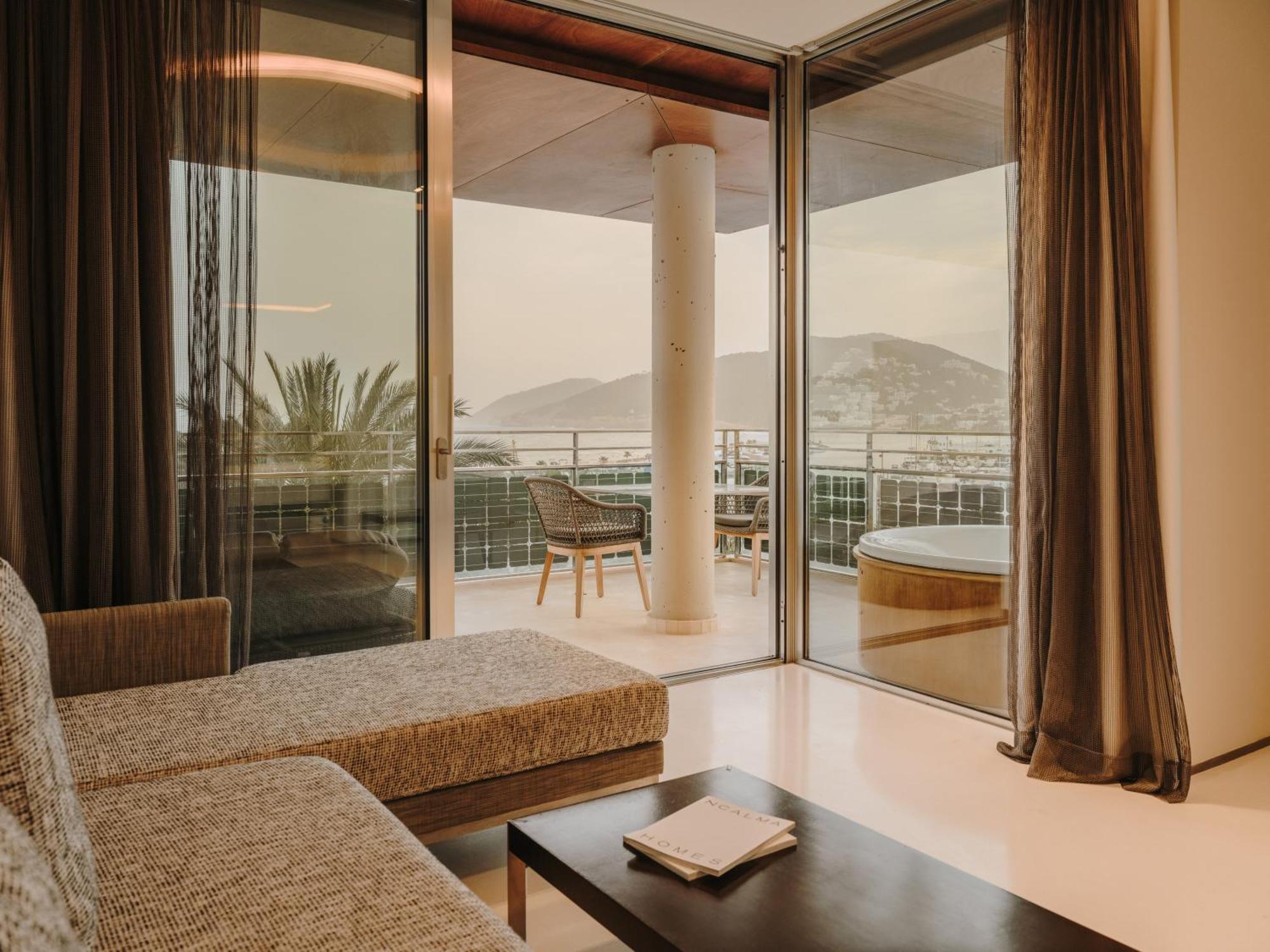 Aguas De Ibiza Grand Luxe Hotel - Small Luxury Hotel Of The World Santa Eularia des Riu Room photo