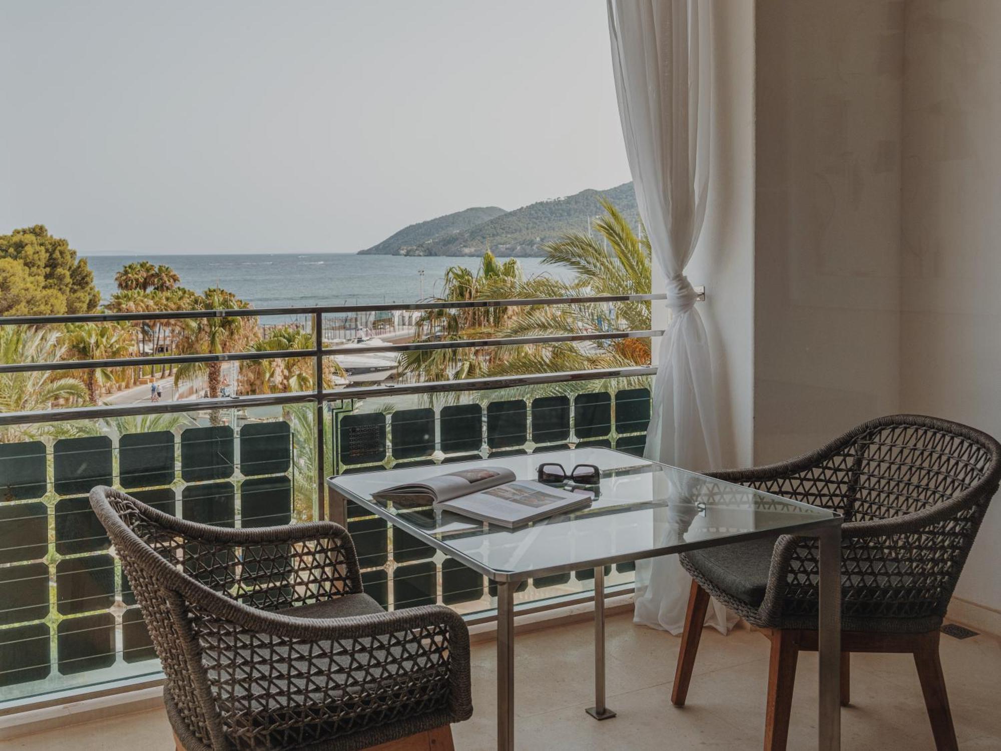 Aguas De Ibiza Grand Luxe Hotel - Small Luxury Hotel Of The World Santa Eularia des Riu Exterior photo